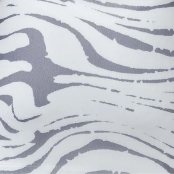 NWT PRINCESS POLLY- SIZE 8 Long sleeve sheer sleeve dress - Picture 4 of 4